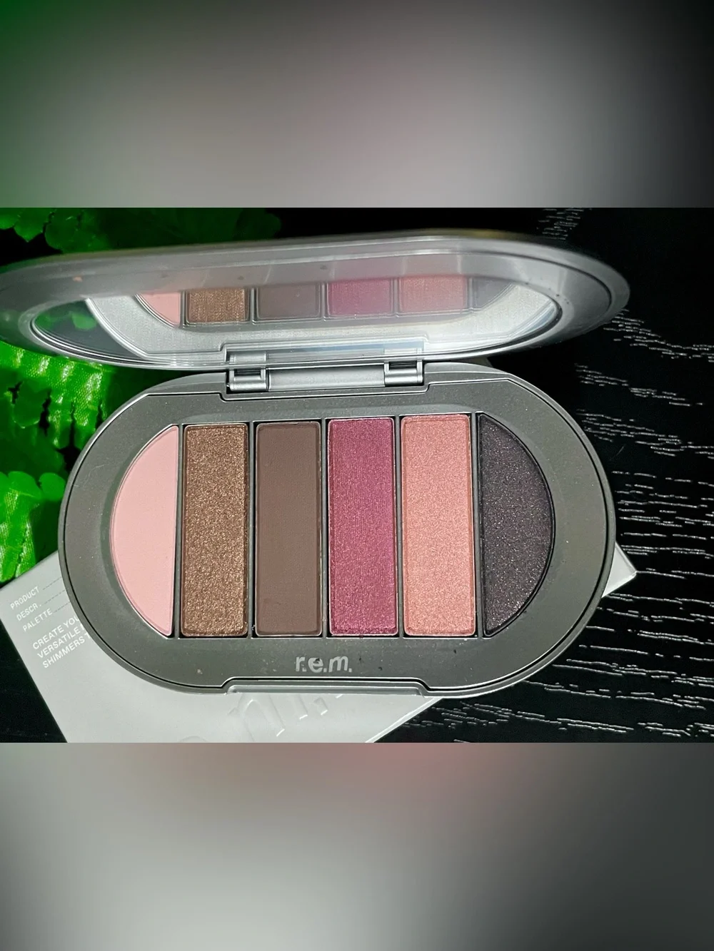 r.e.m. beauty Midnight Shadows Eyeshadow Palette Smitten Kitten